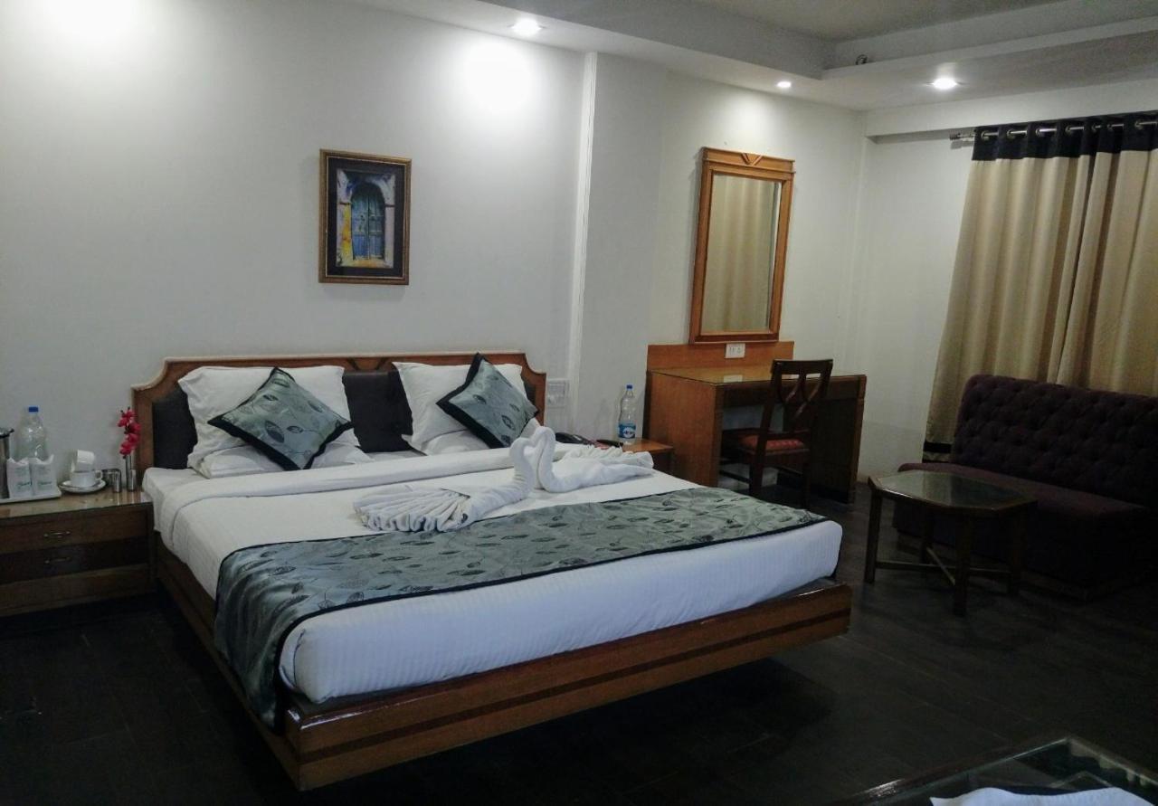 Hotel Shelter Gwalior Exterior photo