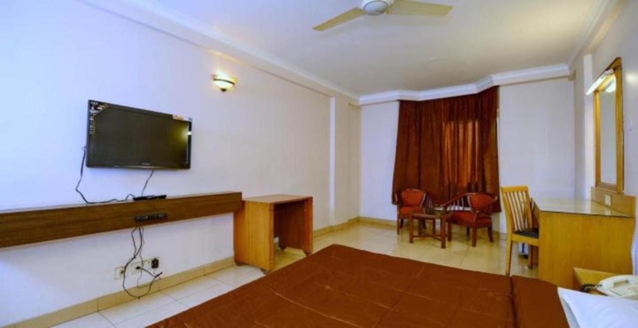 Hotel Shelter Gwalior Exterior photo