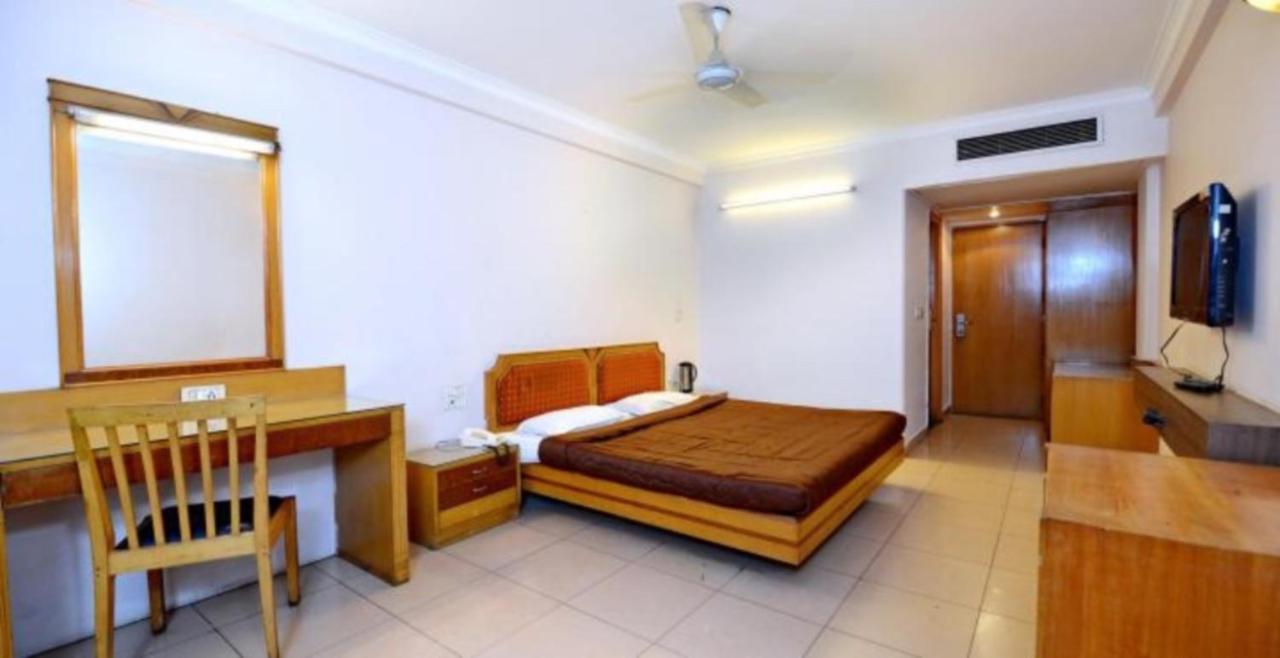 Hotel Shelter Gwalior Exterior photo