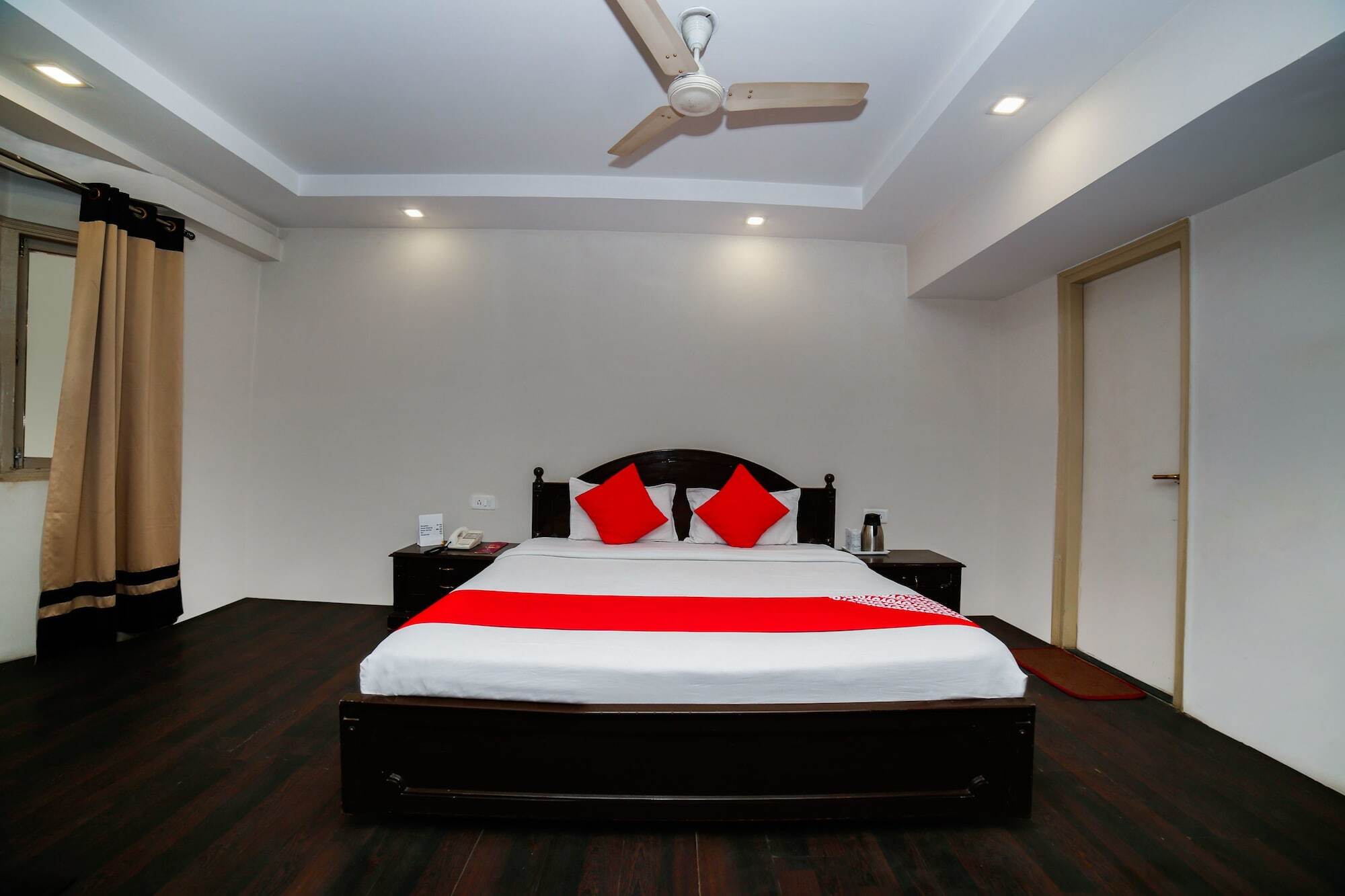 Hotel Shelter Gwalior Exterior photo